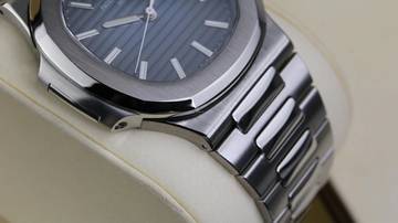 Thumbnail von Patek Philippe Nautilus Steel - Blue - like New - Fullset - 2011