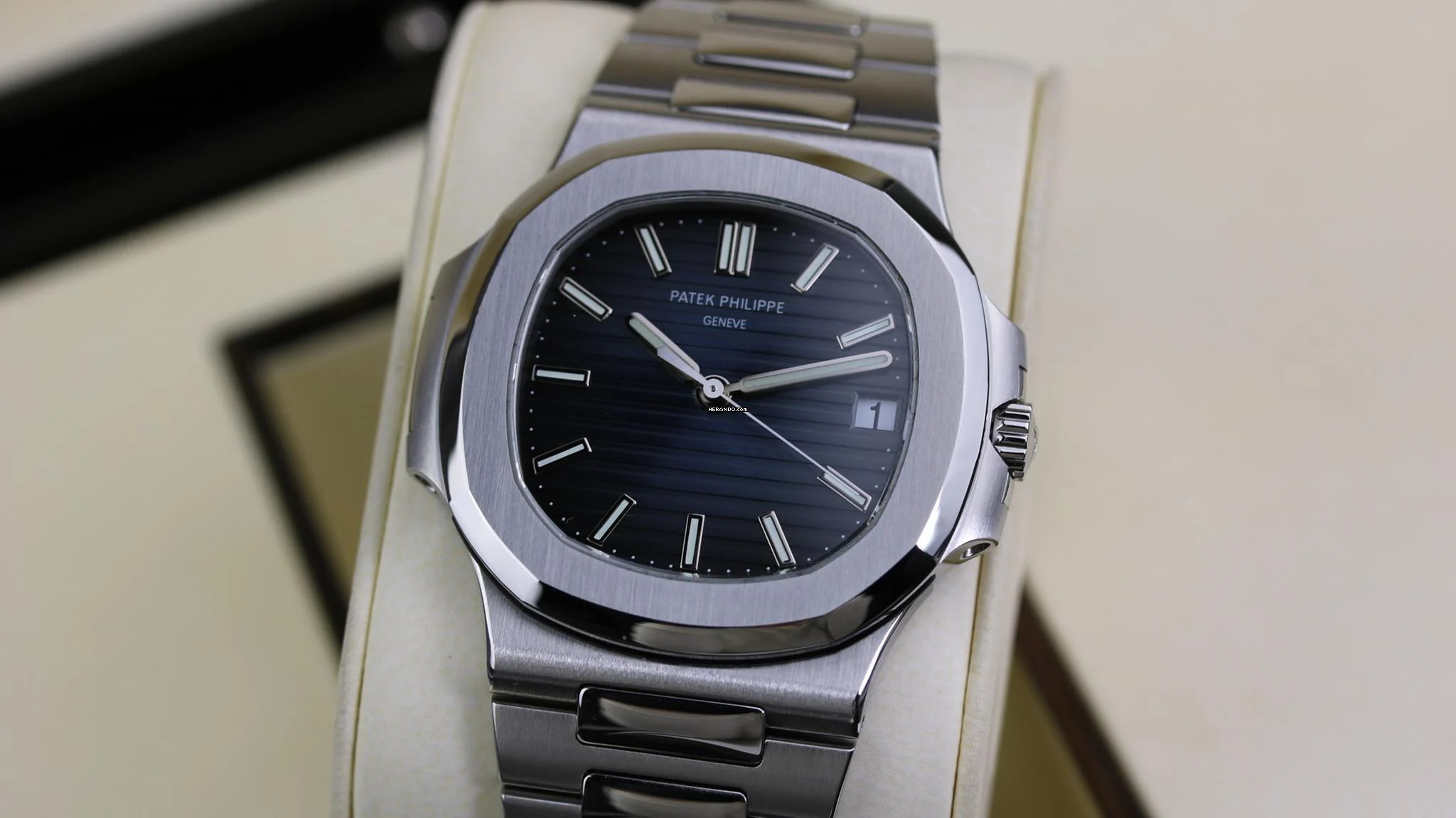 Thumbnail von Patek Philippe Nautilus Steel - Blue - like New - Fullset - 2011