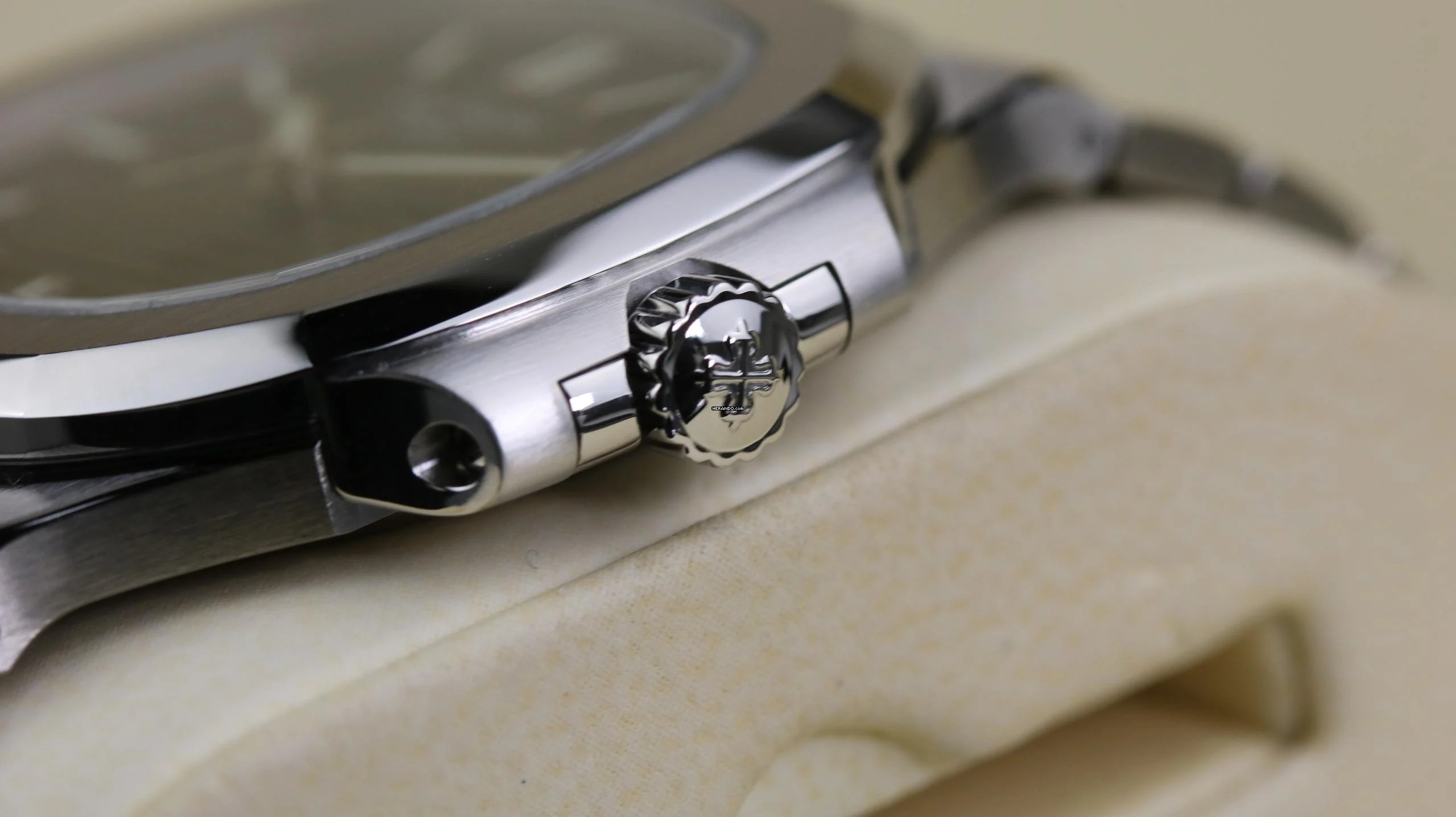 Thumbnail von Patek Philippe Nautilus Steel - Blue - like New - Fullset - 2011