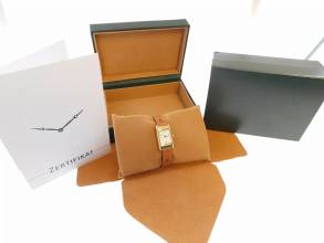 Thumbnail von Jaeger-LeCoultre Reverso Duetto 18 Karat Gelbgold Reverso Duetto Handaufzug Damenuhr mit Faltschließe und Straussenband 18 Karat Gelbgold Reverso Duetto Handaufzug Damenuhr