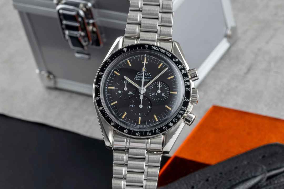  Omega Speedmaster Professional Moonwatch Apollo XI Stahl Handaufzug Herrenuhr 3592.50.00 B&P 