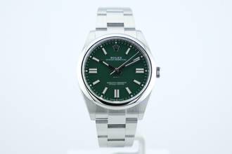 Thumbnail von Rolex Oyster Perpetual 41 Green Dial - With Box And Papers - 124300 2022