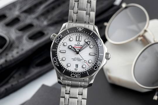  Omega Seamaster Diver 300 M Automatik Herrenuhr 210.30.42.20.04.001 B&P 2020 