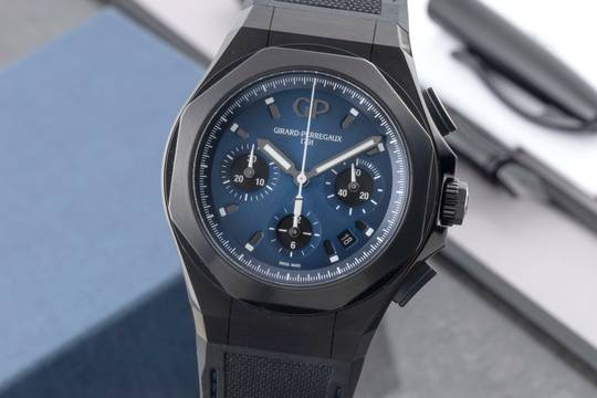  Girard Perregaux Laureato Chronograph Titan Automatik 81060-21-491-FH6A B&P 2022 
