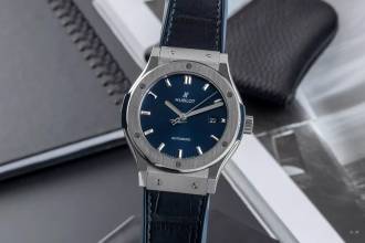 Thumbnail von Hublot Classic Fusion Blue Titan Automatik Herrenuhr 542.NX.7170.LR B&P