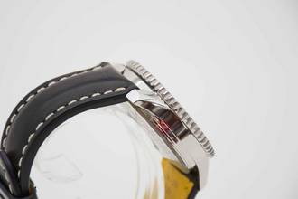 Thumbnail von Breitling Navitimer World deutsche Auslieferung im perfekten Fullset aus 2019