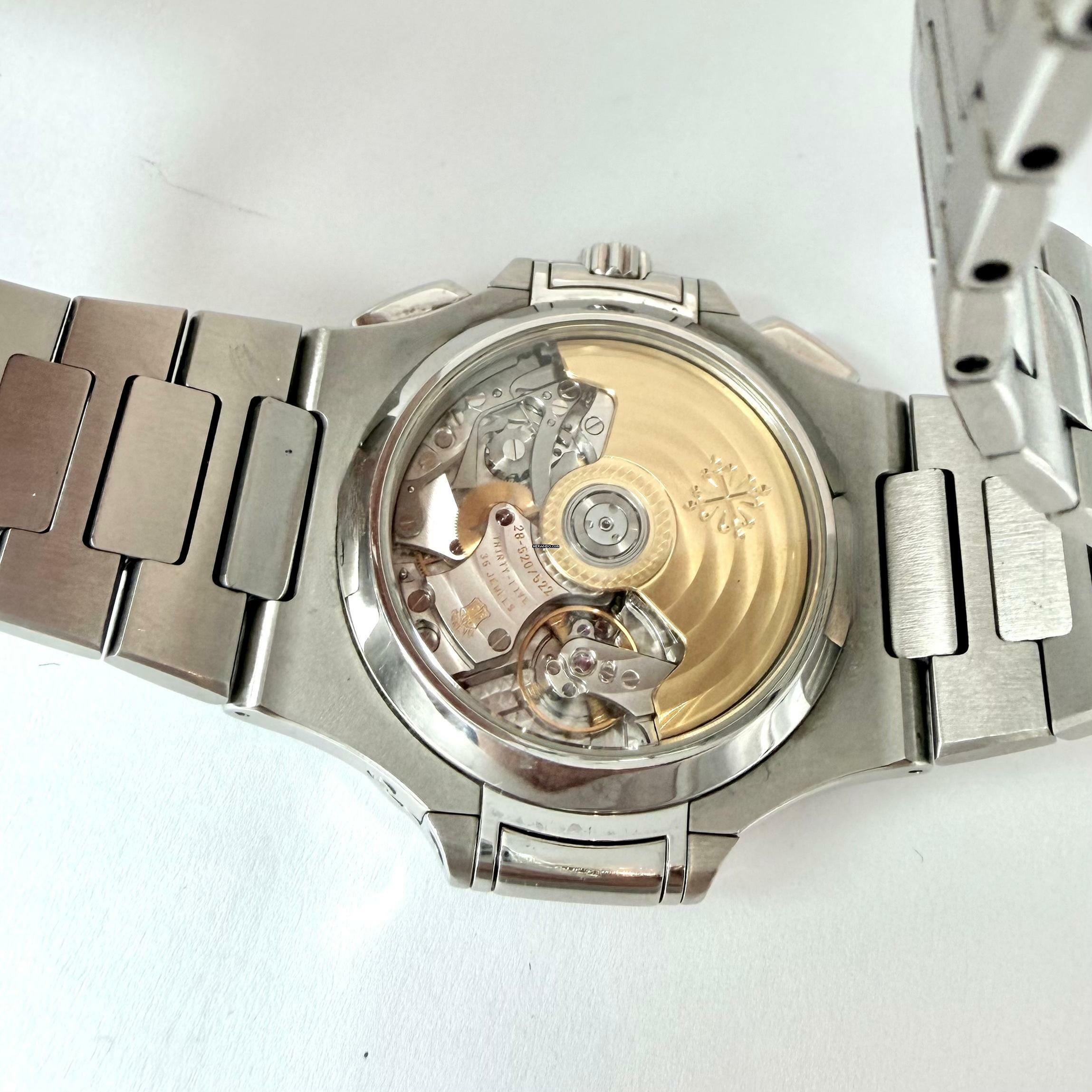 Thumbnail von Patek Philippe Nautilus Extract from the Archive 2007