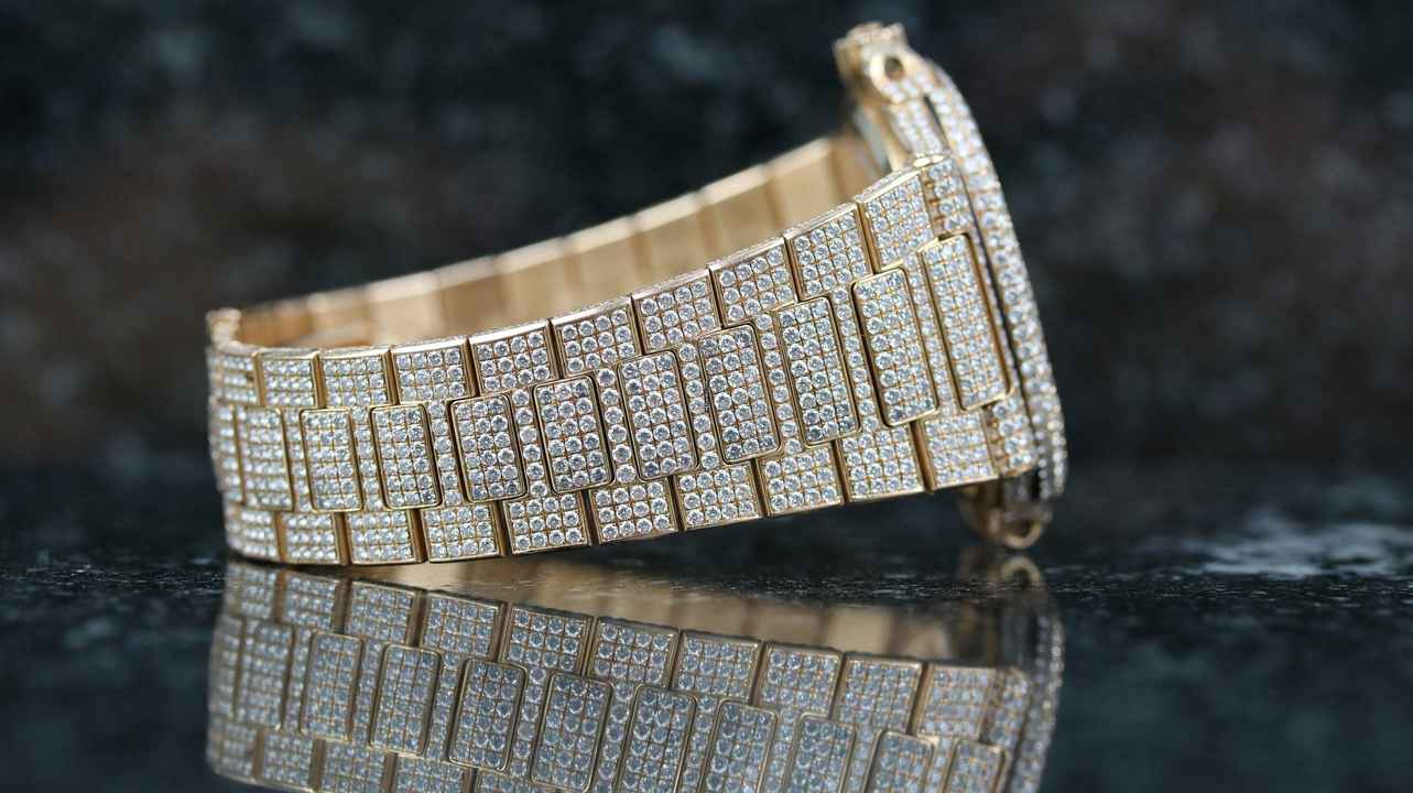  Patek Philippe Nautilus Rosé - Aftermarket Diamond - EU Paper 2016 