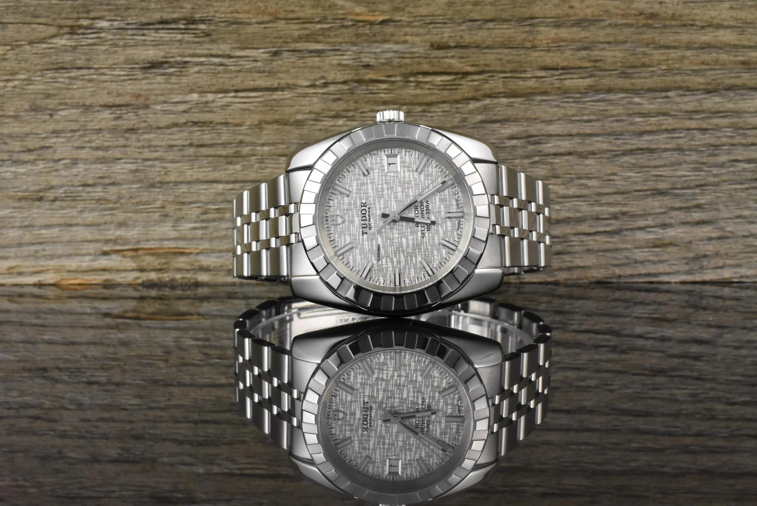  Tudor Classic Date 21010 Automatic Silver Dial - Card 2010 