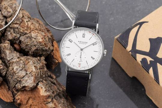  NOMOS Tangente 2 Date Stahl Handaufzug Herrenuhr Ref. 135 Box & Papiere 2025 