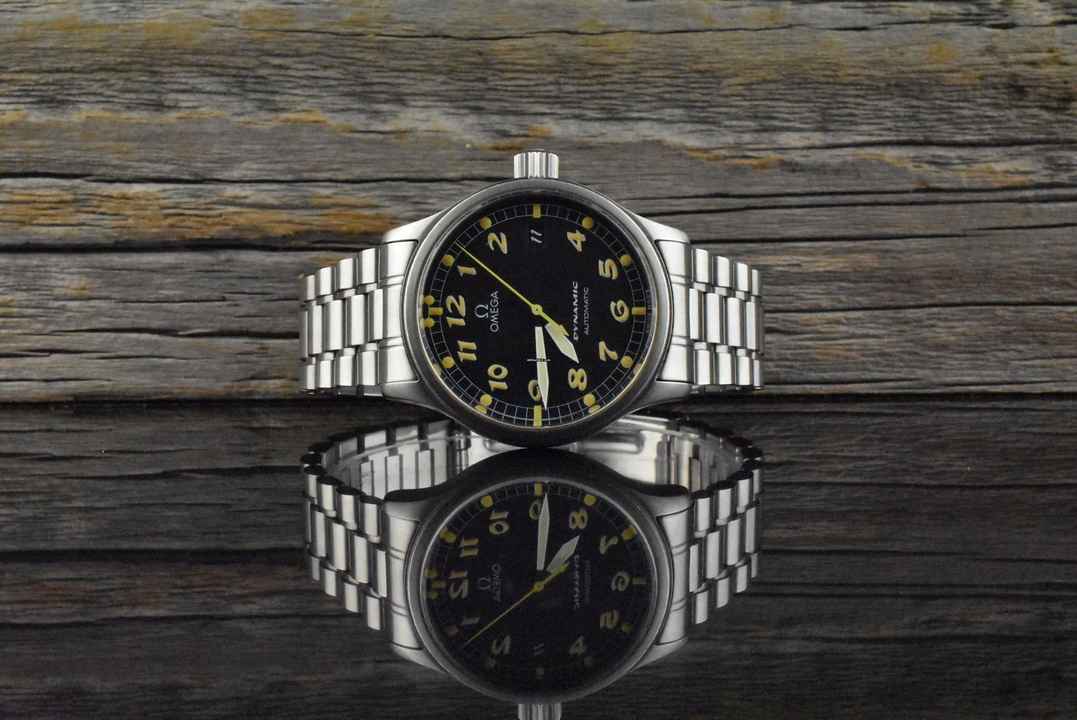  Omega Genève Dynamic Automatic Black Tritium 5200.50 Vintage Military 