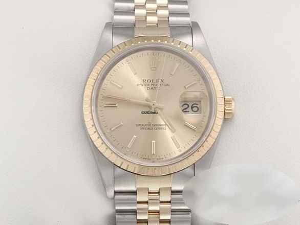  Rolex Oyster Perpetual Date Ungetragen Rolex Date 34 Mm 15223 1996 Stahl Gelbgold 750 Automatik Medium Stainless Steel 18kt Yellow Gold Jubilé-band Chronometer Oyster 