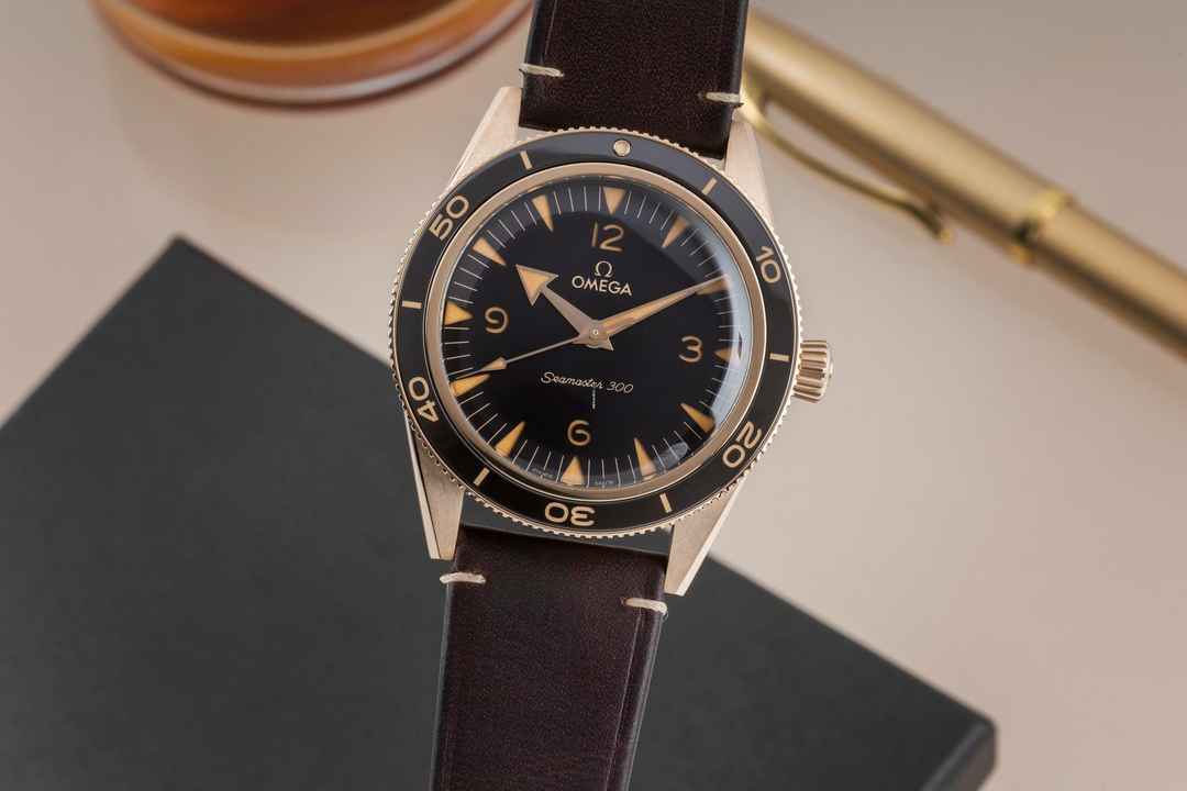  Omega Seamaster 300 Bonze Gold Automatik Ref. 234.92.41.21.10.001 
