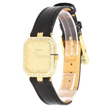 Thumbnail von BUCHERER Damenarmbanduhr mit Diamantzifferblatt und Brillantlünette Quarz aus 750 Gelbgold mit Lederband