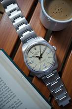 Thumbnail von Rolex Oyster Perpetual Stainless Dial (2025) Cadran beige 11/2025