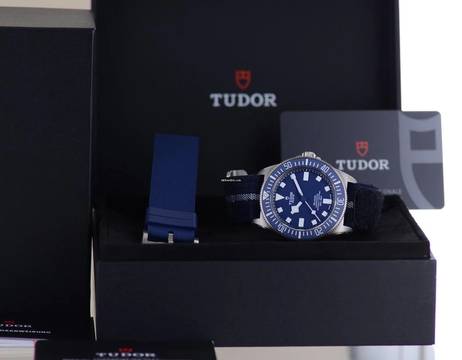  Tudor Pelagos FXD Titan No Date B+P Diver Manufakturwerk Blue Dial 