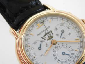 Thumbnail von Jaeger-LeCoultre Odysseus 18 Karat Gelbgold Odysseus Vollkalender Automatik Brunai Wappen Porzellan Zifferblatt Brunei Darussalam Wappen Vollkalender