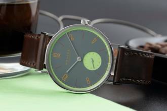 Thumbnail von NOMOS Tangente Super 30 Feldmausgrau Stahl Handaufzug Limited B&P 2004