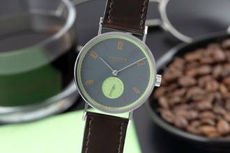Thumbnail von NOMOS Tangente Super 30 Feldmausgrau Stahl Handaufzug Limited B&P 2004