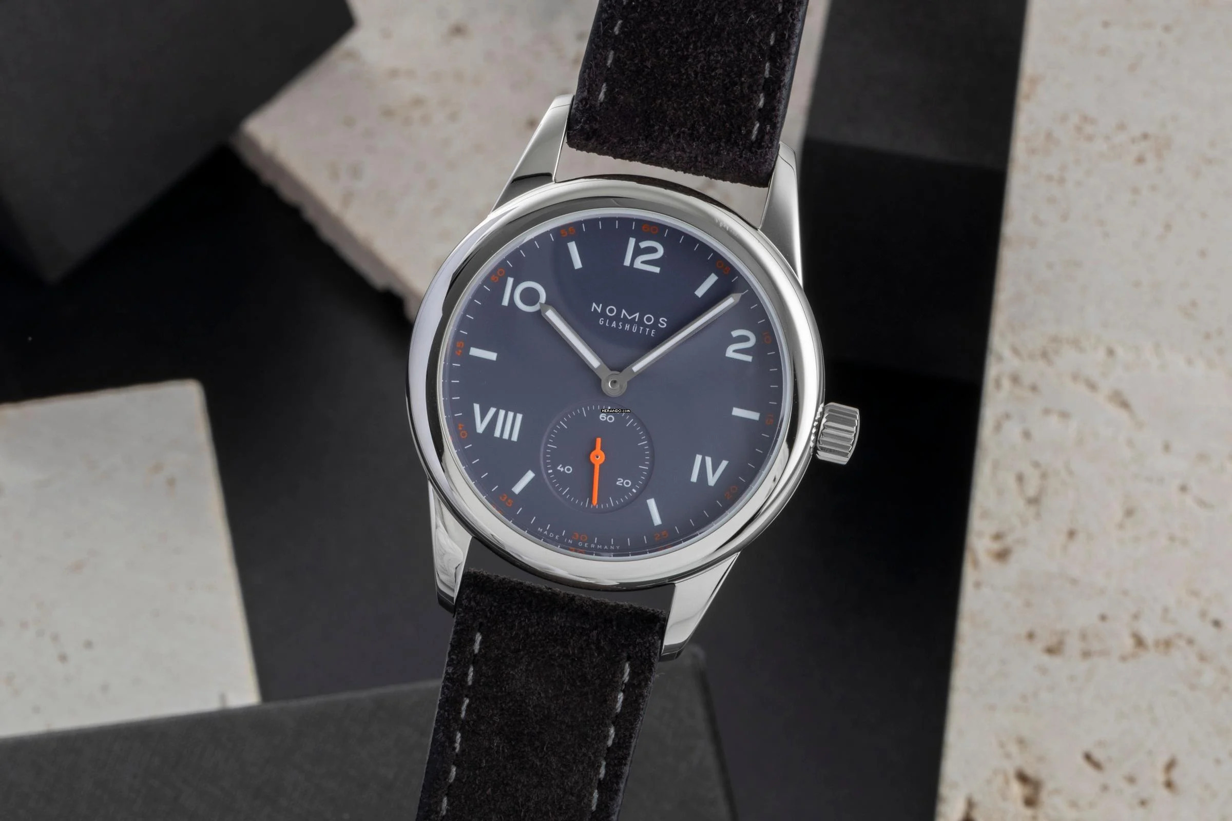  NOMOS Club Campus Blue Purple Stahl Handaufzug Ref.713 B&P 2025 