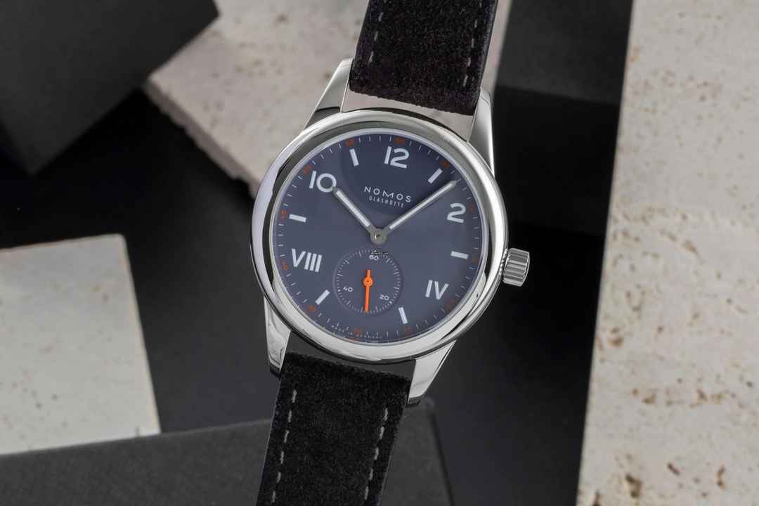  NOMOS Club Campus Blue Purple Stahl Handaufzug Ref.713 B&P 2025 