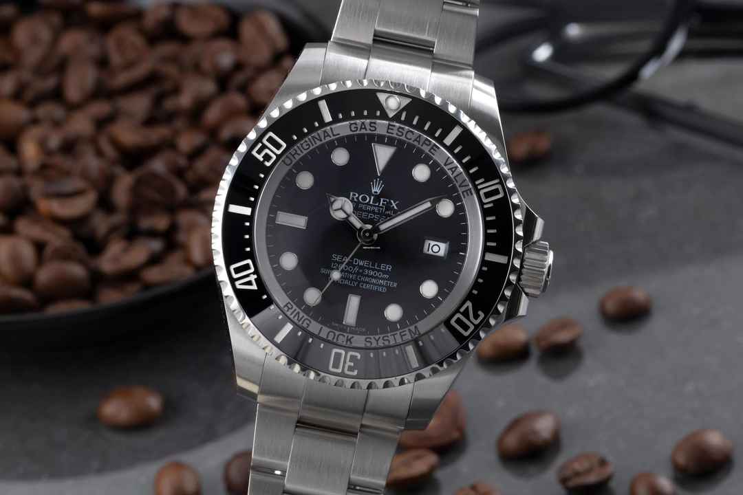  Rolex Sea-Dweller Deepsea Black Dial Oyster Stahl Automatik Ref. 116660 B&P 2011 