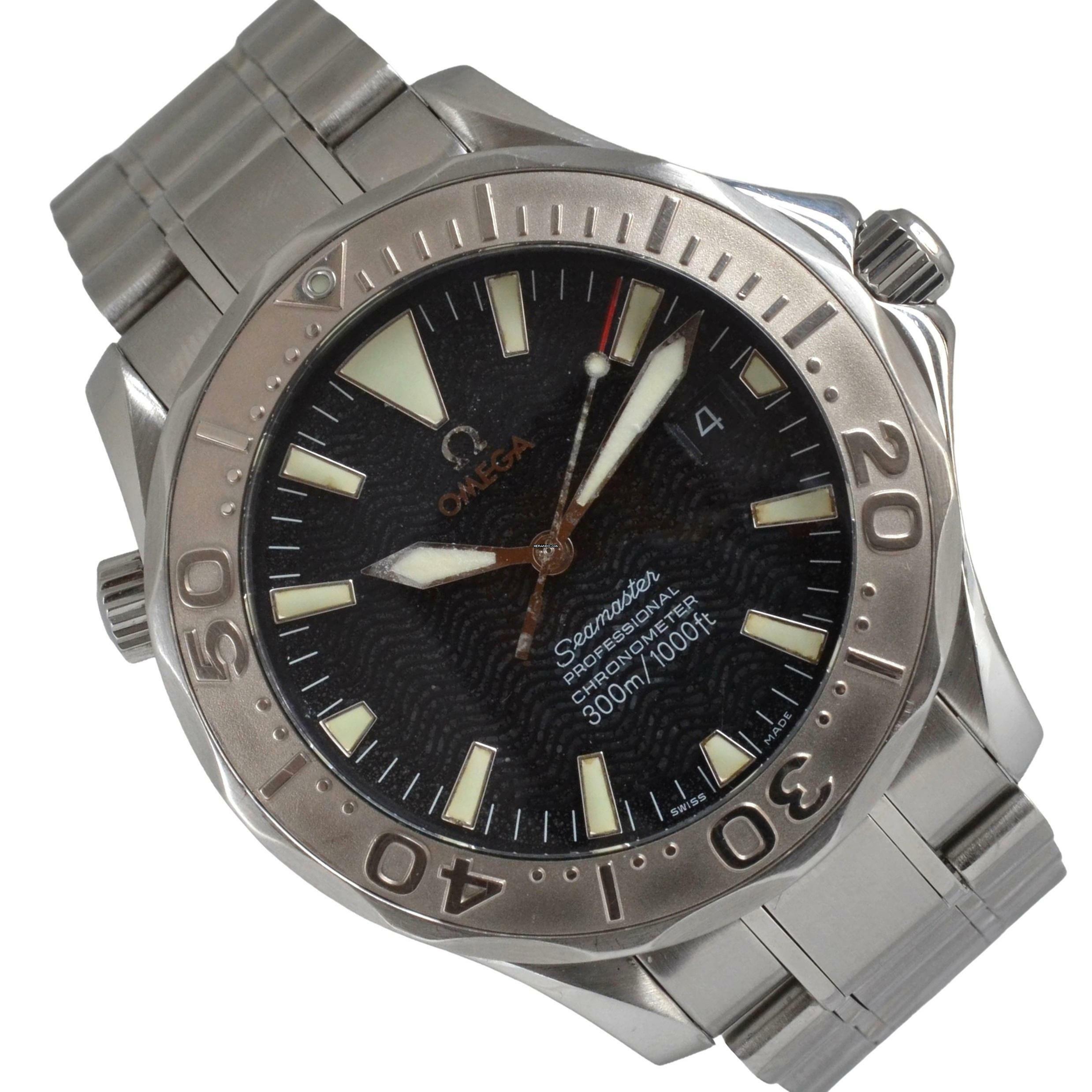  Omega Seamaster Professional 300M white gold 18KT bezel black dial 