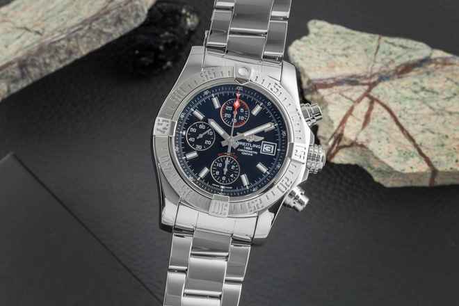  Breitling Avenger II 43 Chronograph Automatik Stahl Ref. A13381111B1A1 B&P 2020 