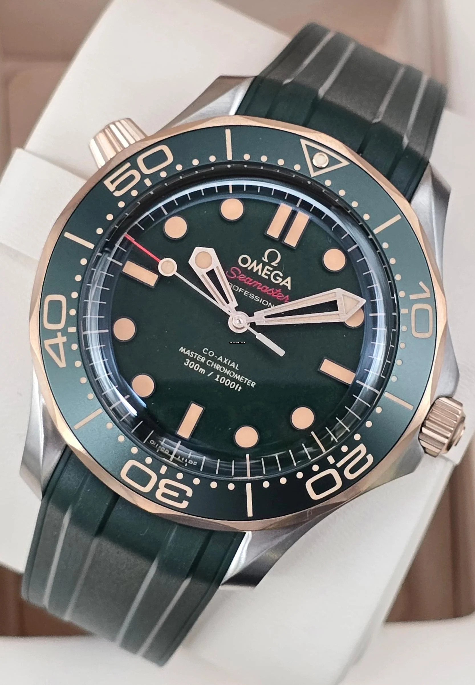 Omega Seamaster Diver 300 M 210.92.42.20.10.001 Bronsgold/Titanium Rubber Unworn/New Condition Full Set 9-2025