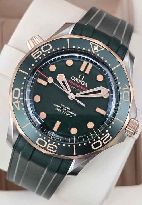  Omega Seamaster Diver 300 M 210.92.42.20.10.001 Bronsgold/Titanium Rubber Unworn/New Condition Full Set 9-2025 