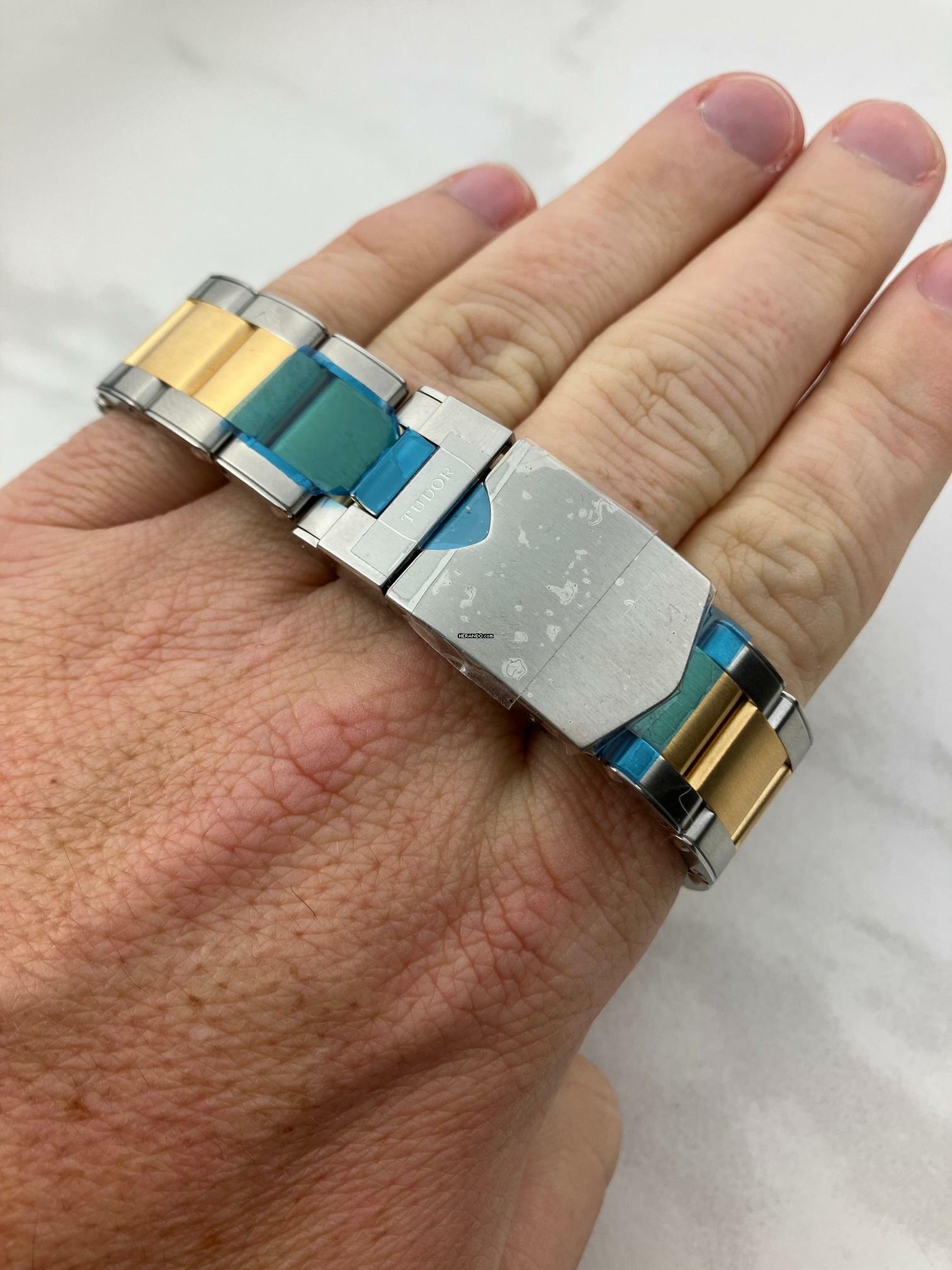 Thumbnail von Tudor Black Bay GMT 79833MN/Full Set/noch verklebt