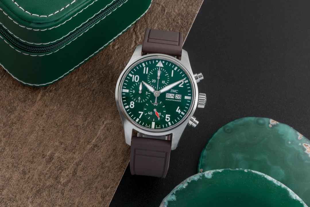 IWC Fliegeruhr Chronograph Pilot Chronograph Green Stahl Automatik Ref. IW388103 B&P 2021 