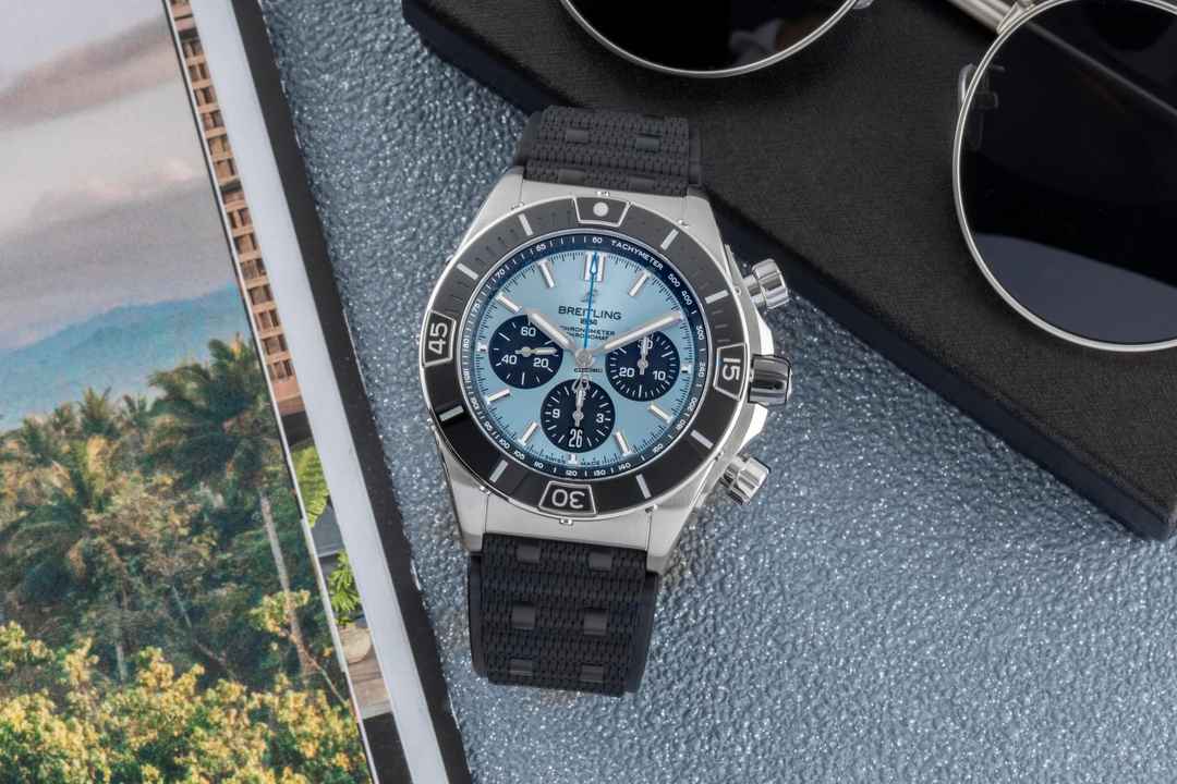  Breitling Chronomat 44 B01 Ice Blue Stahl / Platin Ref. PB0136251C1S1 B&P 2024 