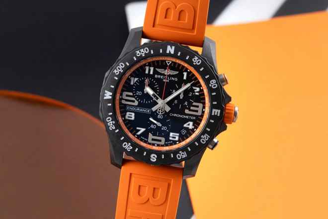  Breitling Endurance Pro Chronograph Breitlight Ref. X82310A51B1S2 B&P 