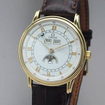  Omega Triple Date Moonphase Cal.715 Gold 18k/750 RARE collectors watch TOP Condition 