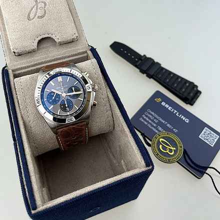  Breitling Chronomat 42 B01 42 Triumph Automatik Titan & 18 K Roségold Lederarmband braun deutsche Auslieferung Full Set 