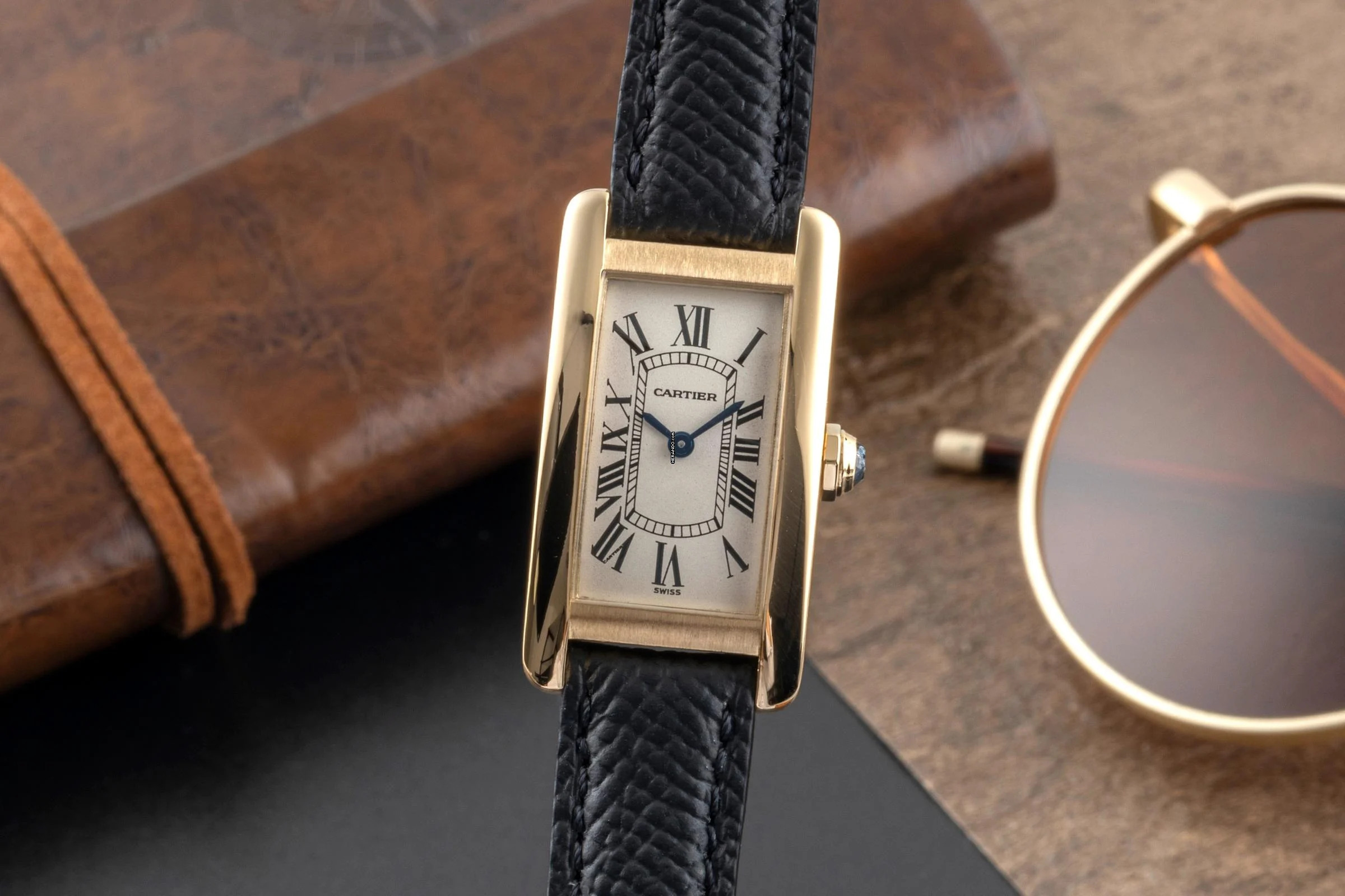  Cartier Tank Américaine 18K (0,750) Gelbgold Damenuhr Gold Ref. W26015K2 1710 