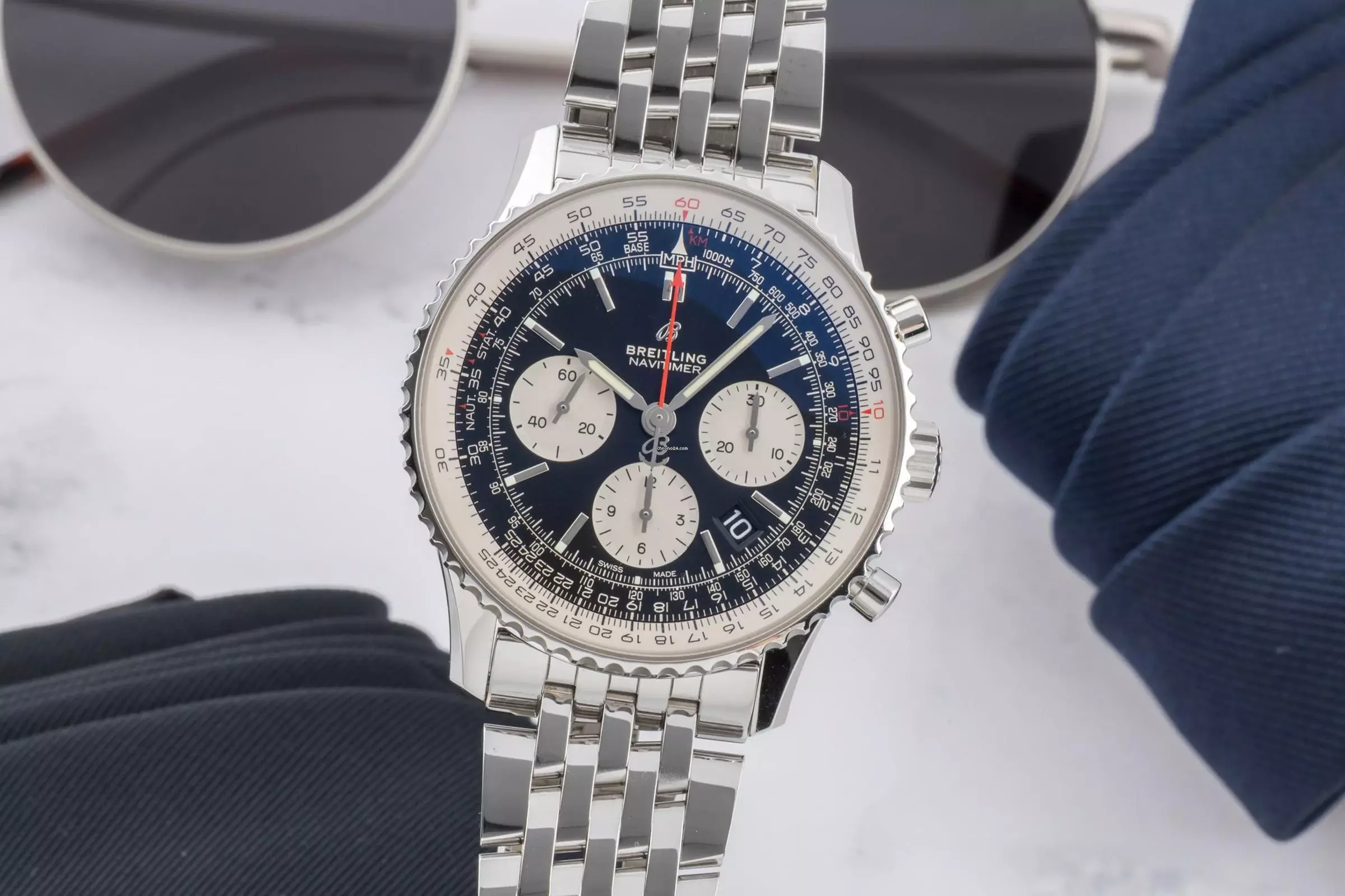 Breitling Navitimer 1 B01 Chronograph Automatik Herrenuhr AB0121211B1A1