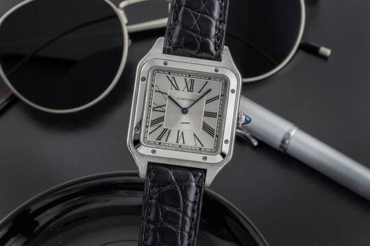  Cartier Santos Dumont Edelstahl Handaufzug Herrenuhr Ref. WSSA0032 B&P 2021 