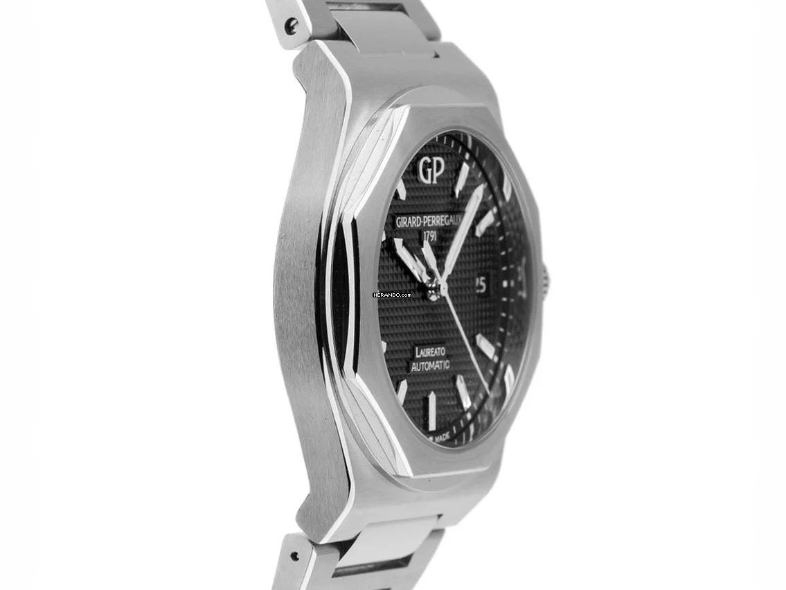 Thumbnail von Girard Perregaux Laureato Ref.81010-11-634-11A 2025 Full Set Ungetragen