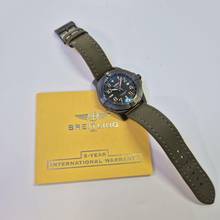 Thumbnail von Breitling Avenger Night Mission GMT DLC Titanium 45mm Automático Completo