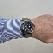 Thumbnail von Breitling Avenger Night Mission GMT DLC Titanium 45mm Automático Completo