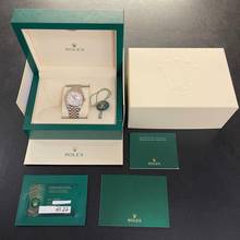 Thumbnail von Rolex Datejust 36 Datejust 36 Palm Dial - FULLSET 2022 - Ref. 126201 sticker on caseback