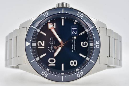  Glashütte Original SeaQ Panoramadatum Big Date 1-36-13-02-81 Blue Dial 