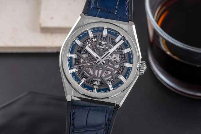  Zenith Defy Classic Titan Automatik Herrenuhr Ref. 95.9000.670/78.R584 B&P 2021 