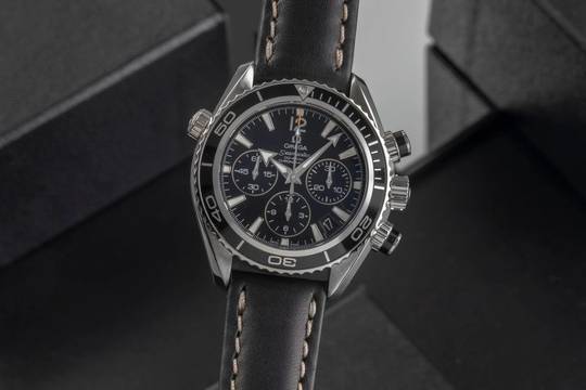  Omega Seamaster Planet Ocean Chronograph Stahl Automatik Ref. 222.32.38.50.01.001 B&P 