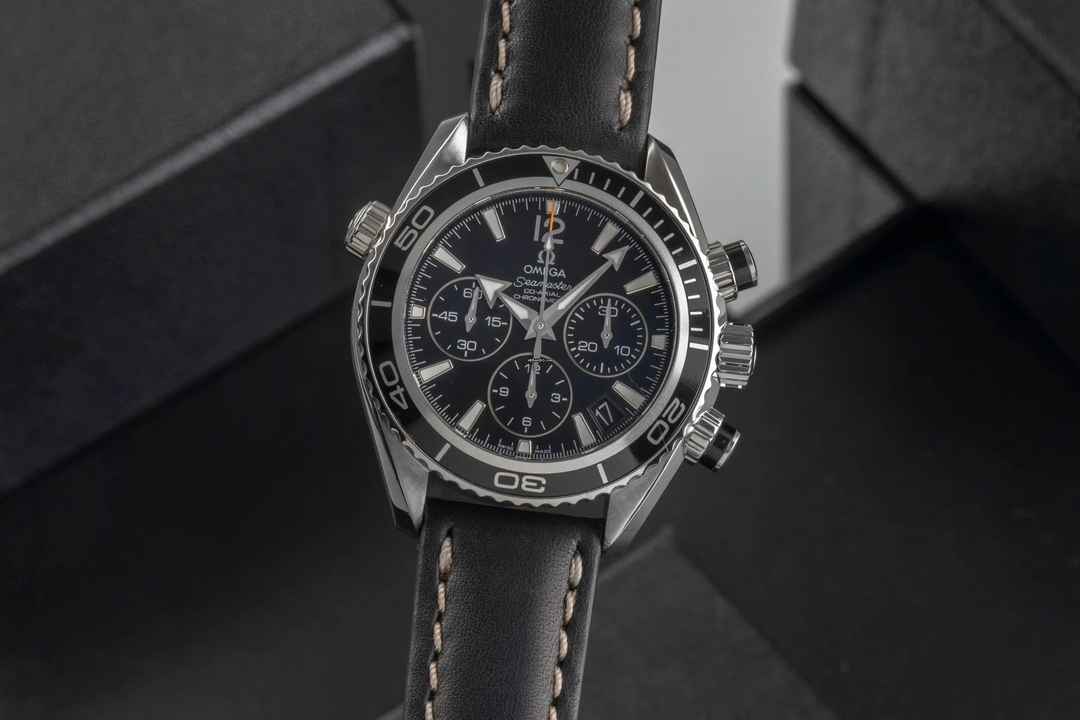  Omega Seamaster Planet Ocean Chronograph Stahl Automatik Ref. 222.32.38.50.01.001 B&P 