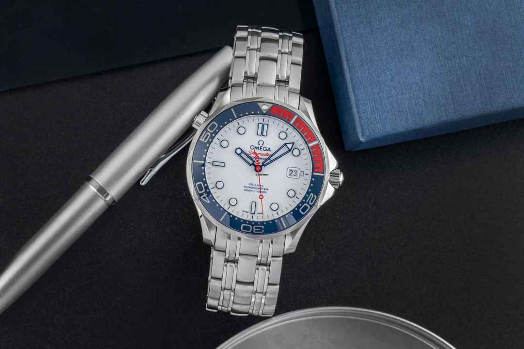  Omega Seamaster Diver 300 M Commander´s Watch James Bond 007 212.32.41.20.04.001 