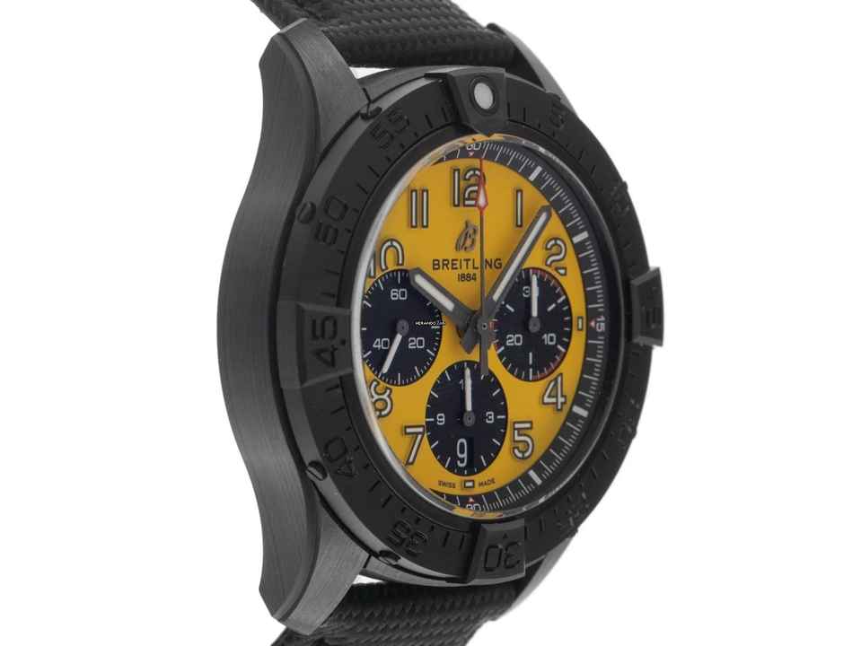  Breitling Avenger B01 Night Mission Ref.SB0147101I1X2 2025 Full Set Ungetragen Avenger B01 Chronograph Night Mission Faltschließe 