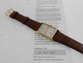 Thumbnail von IWC Novecento 18 Karat Gelbgold Novecento Ewiger Kalender mit orig. Papieren mit Krokoband Tresoruhr Deutsche Auslieferung Original Papiere !